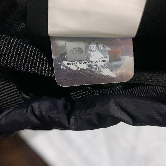 The North Face Mitts NWT XX KAWS - Picture 8 of 9